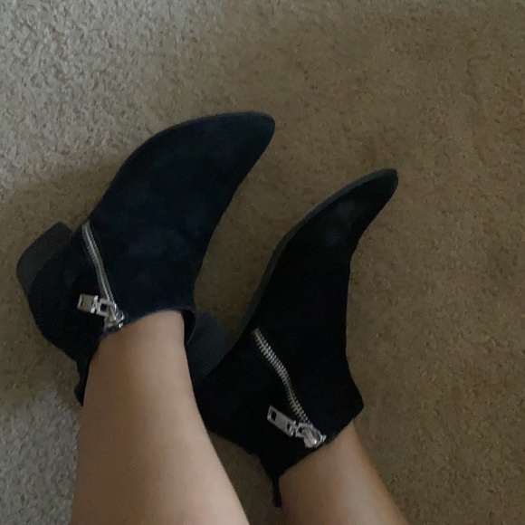 DOLCE VITA Booties - Picture 8 of 10